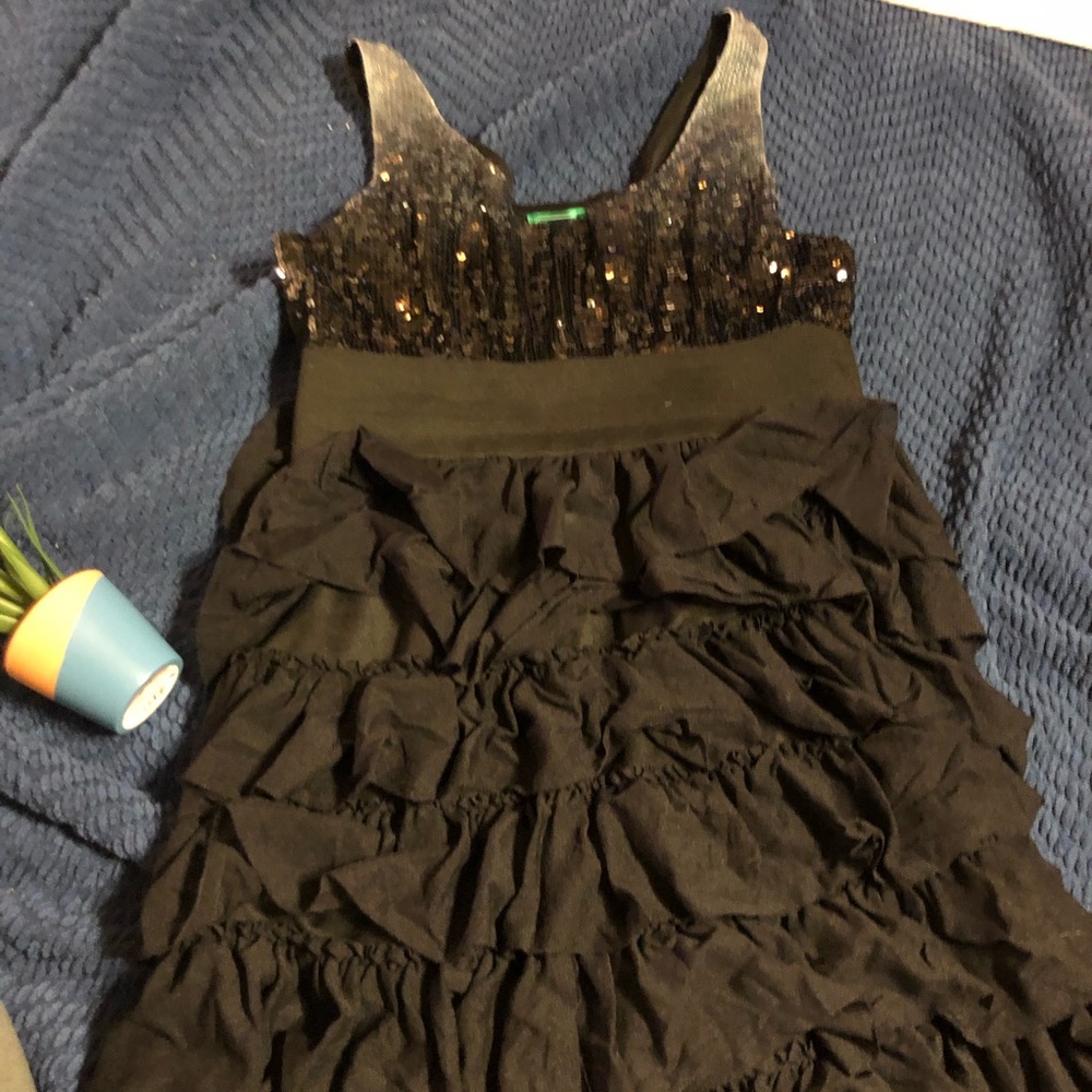 BLACK RUFFLE SPARKLY DRESS
